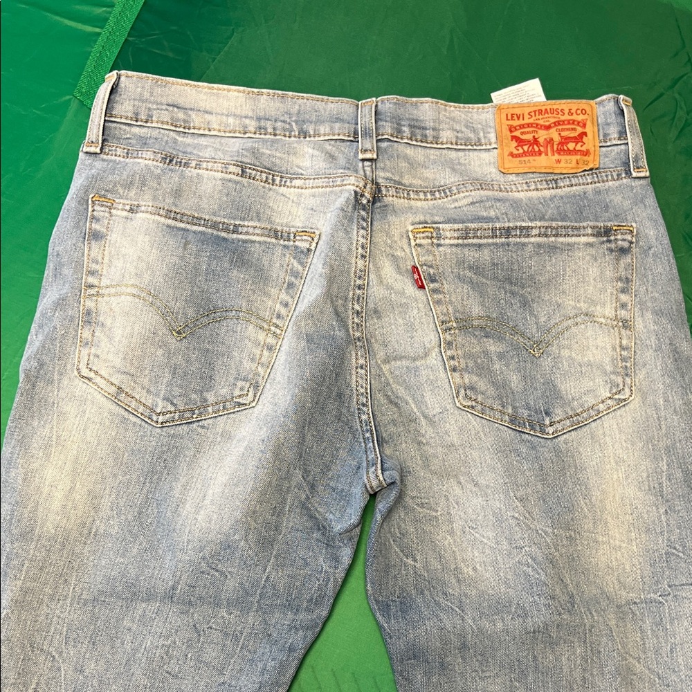 Levi's Men's Relaxed Fit Jeans in Light Blue